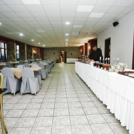 Hotel Lecadin Karpenísion Екстериор снимка