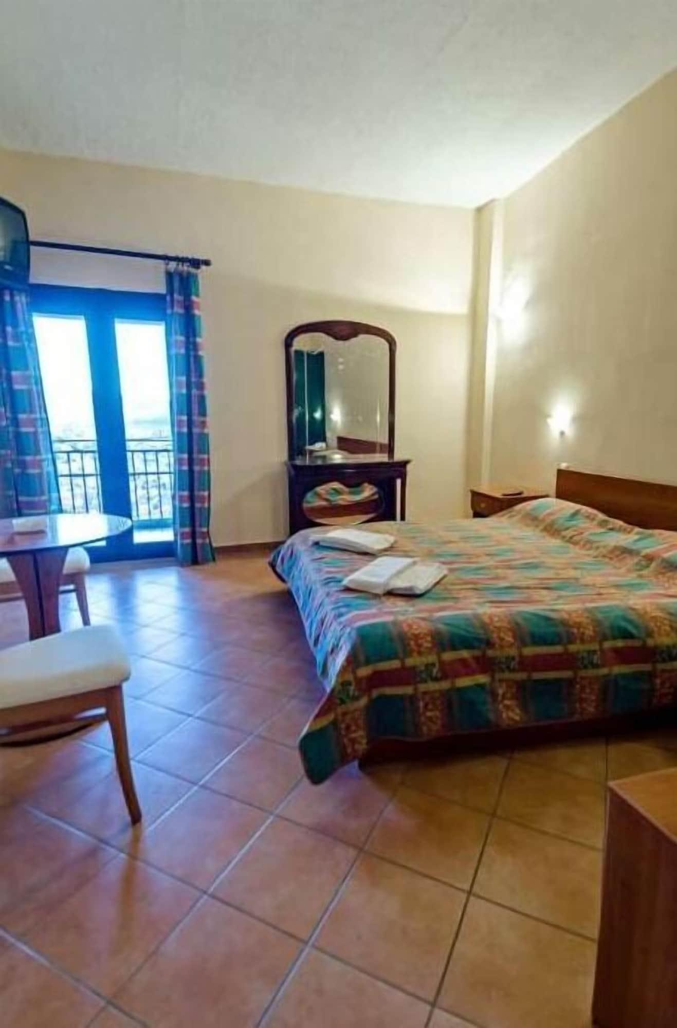 Hotel Lecadin Karpenísion Екстериор снимка