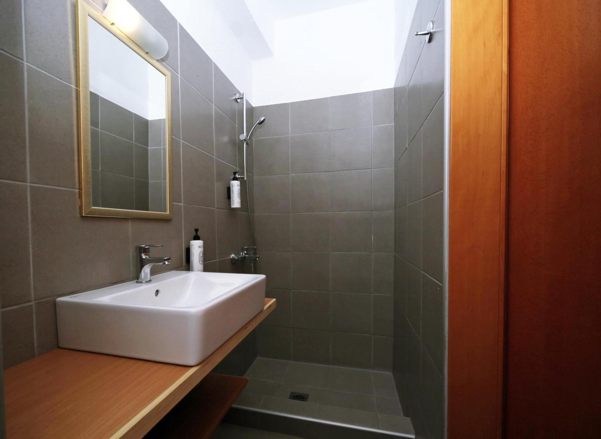 Hotel Lecadin Karpenísion Екстериор снимка