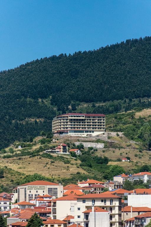 Hotel Lecadin Karpenísion Екстериор снимка