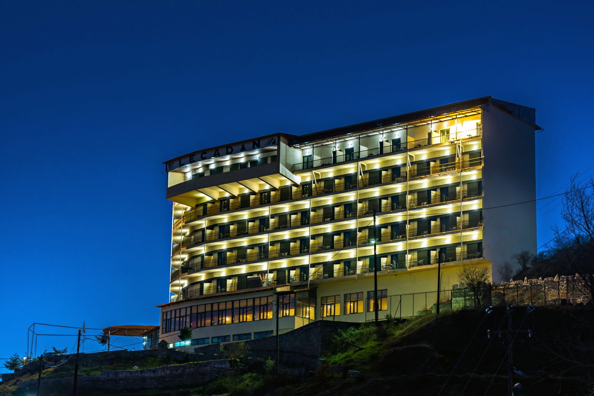 Hotel Lecadin Karpenísion Екстериор снимка